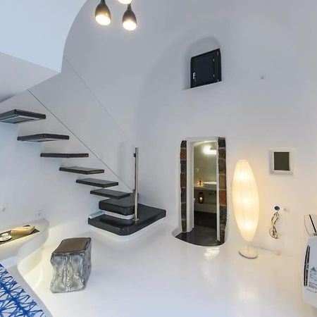 Santorini Traditional Apt With Private Hot Tub Fira (Santorini) Exterior foto