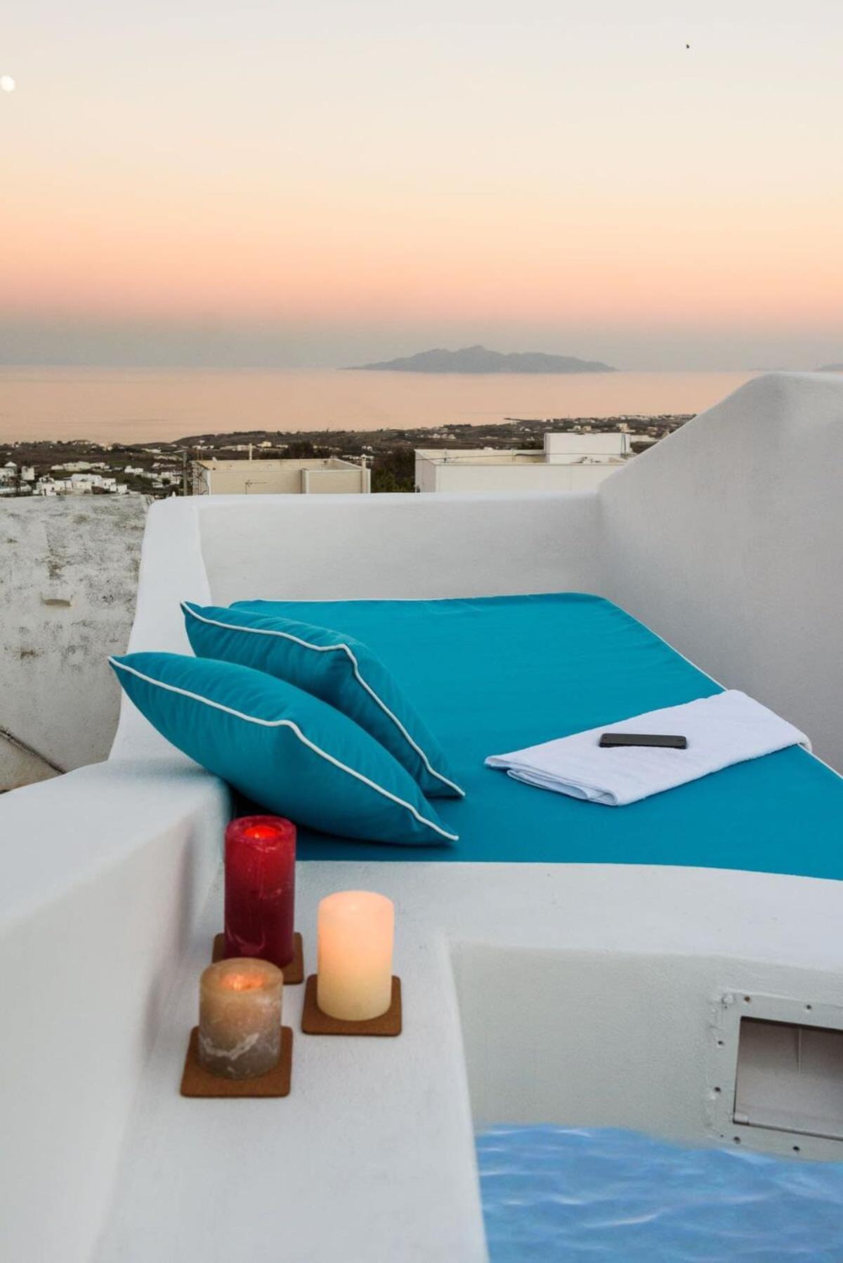Santorini Traditional Apt With Private Hot Tub Fira (Santorini) Exterior foto